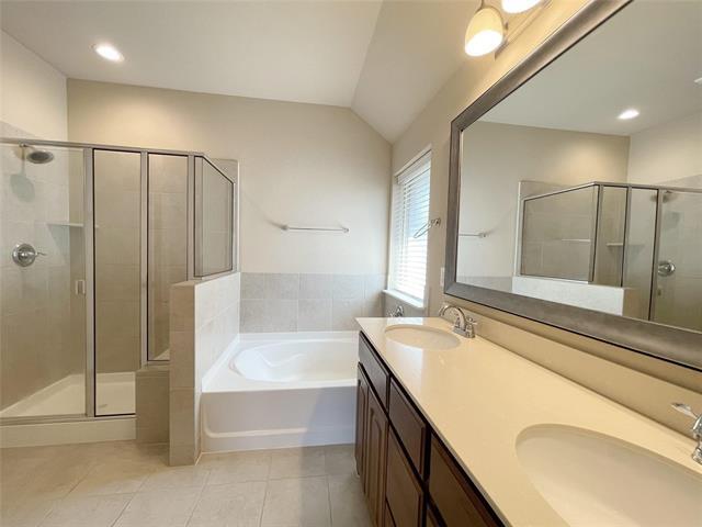 Building Photo - 4504 Mimosa Dr