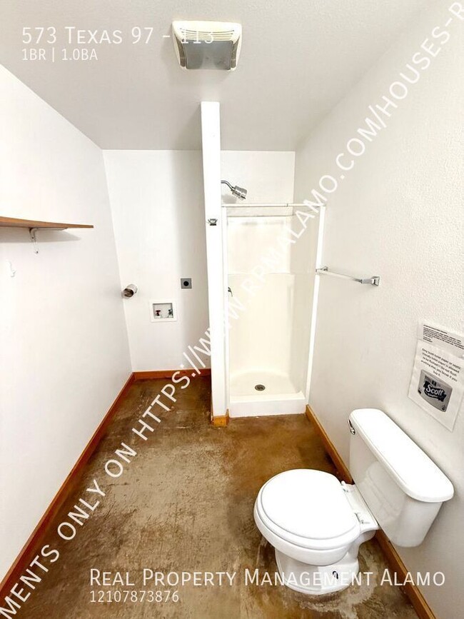 Building Photo - 573 TX-97