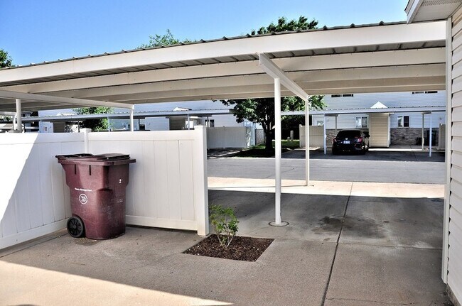 Building Photo - 926 E 1250 S