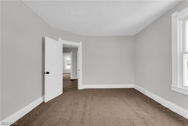 Building Photo - 3877 W 31st St