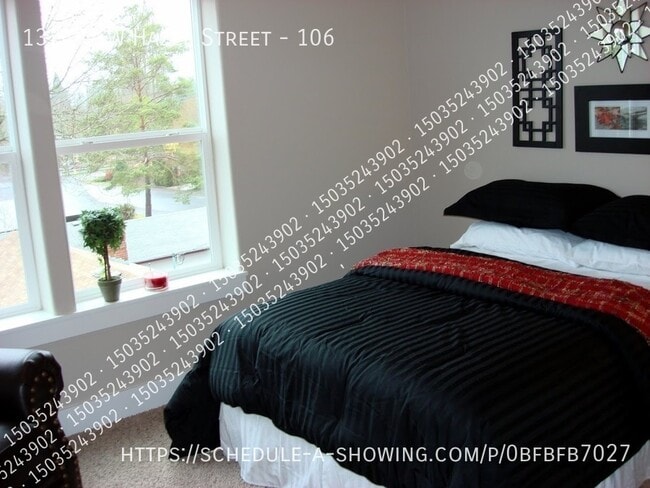 Building Photo - 13749 SW Hazel St
