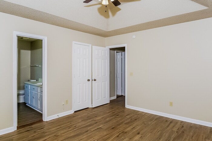 Building Photo - 115 Amethyst Dr