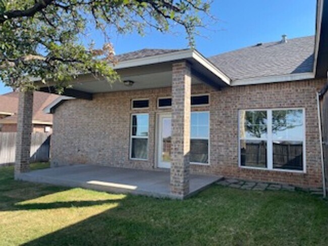 Building Photo - Executive rental on Carrera!  3/2/2