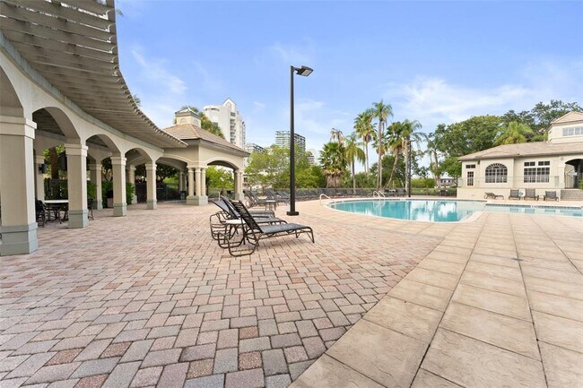 Building Photo - 625 Tropical Breeze Wy