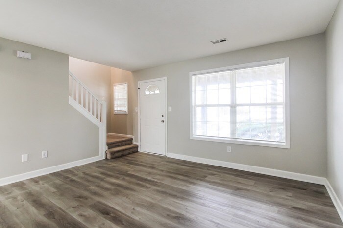 Building Photo - 6101 E Newberry Ct