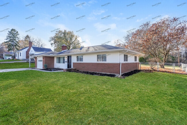 Building Photo - 4065 Locustwood Dr