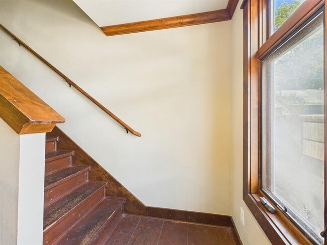 Building Photo - 4604 Avenue H