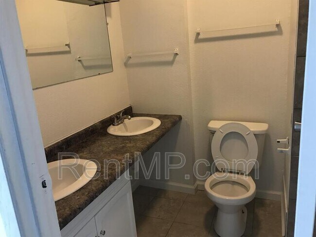 Building Photo - 1825 South Dr