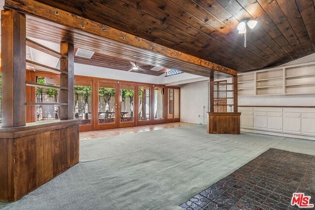 Building Photo - 12255 Addison St