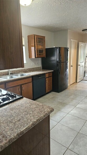 Building Photo - 2610 Strait Ln