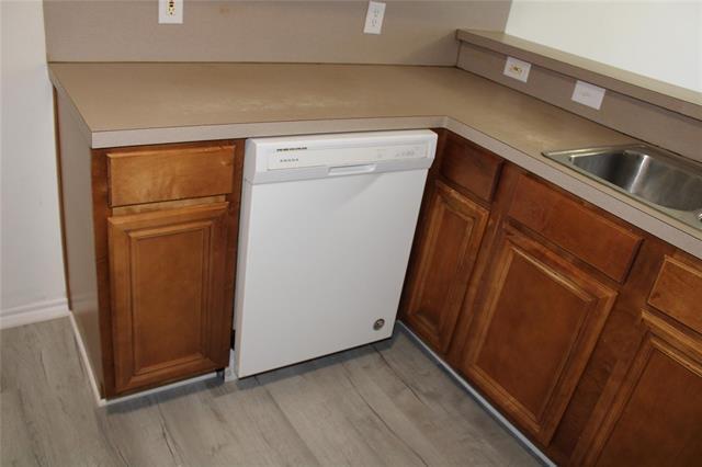 Building Photo - 1706 Caravan Trail