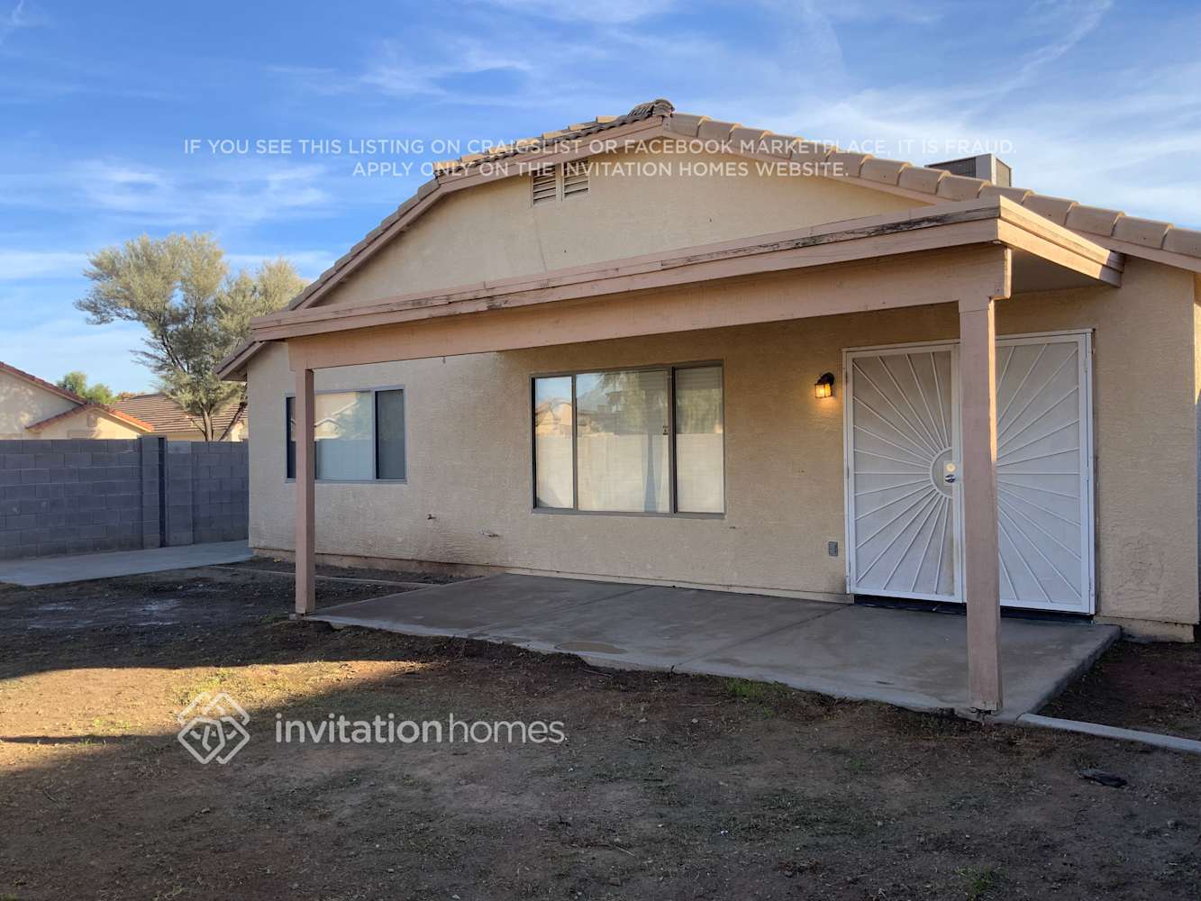 Building Photo - 1400 E Vernoa St