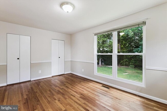 Building Photo - 6916 Southridge Dr