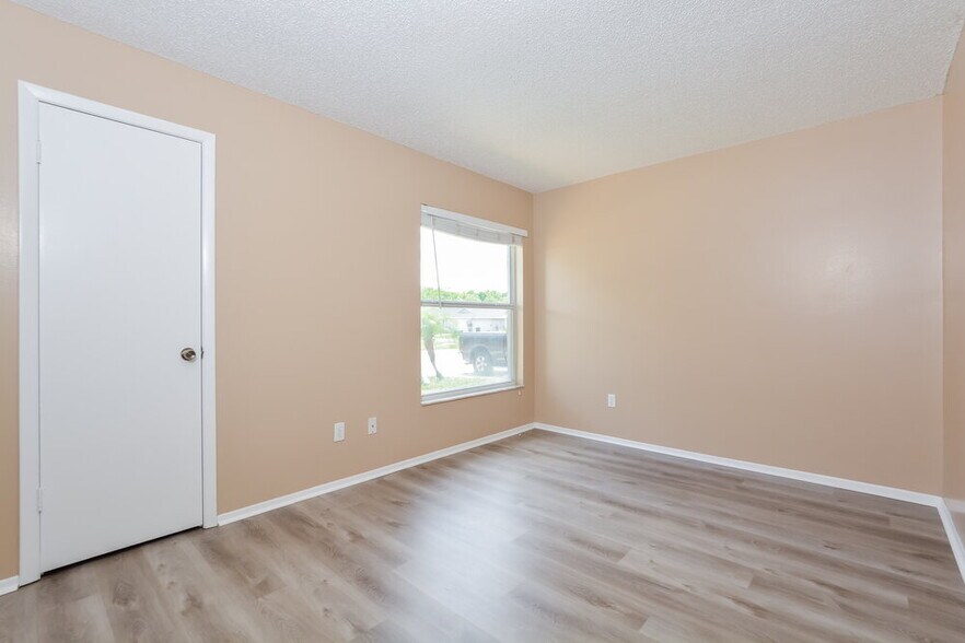 Building Photo - 1240 Rising Sun Blvd
