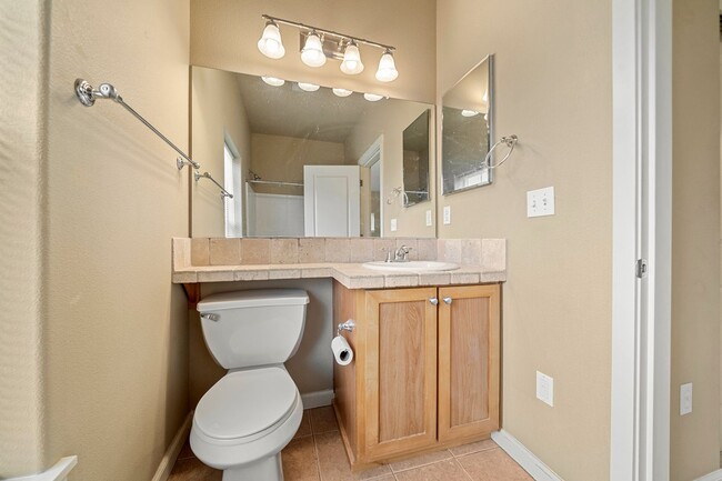 Building Photo - 1150 SW 170th Ave