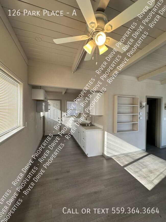 Building Photo - Boardwalk Apartment - Move-in Special!