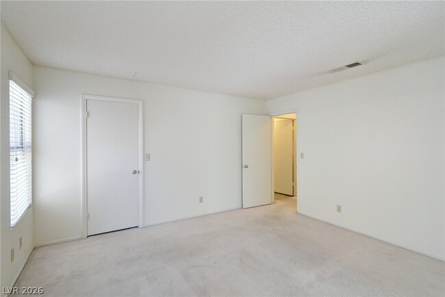 Building Photo - 217 S White Cloud Cir