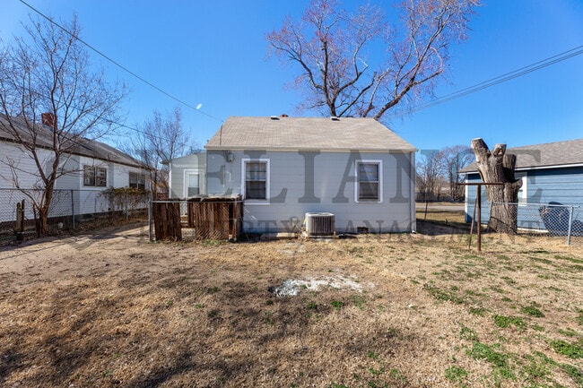 Building Photo - 1334 S Dodge Ave