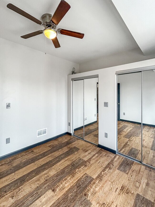 Building Photo - 101 E Lincoln Ave