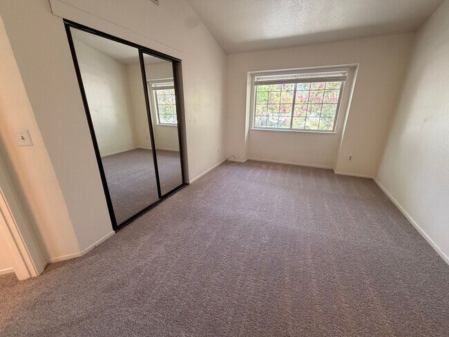 Building Photo - 7379 Stonedale Dr