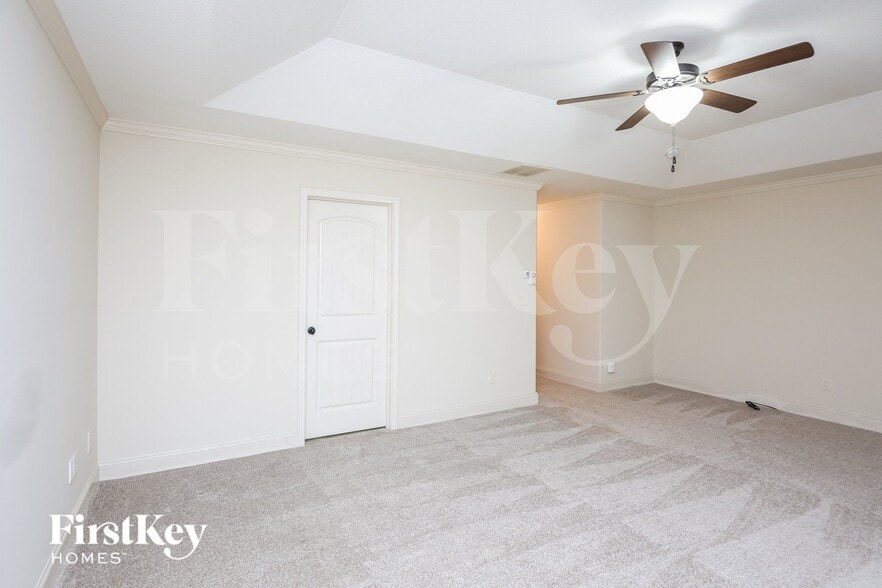 Building Photo - 603 Embassy Walk