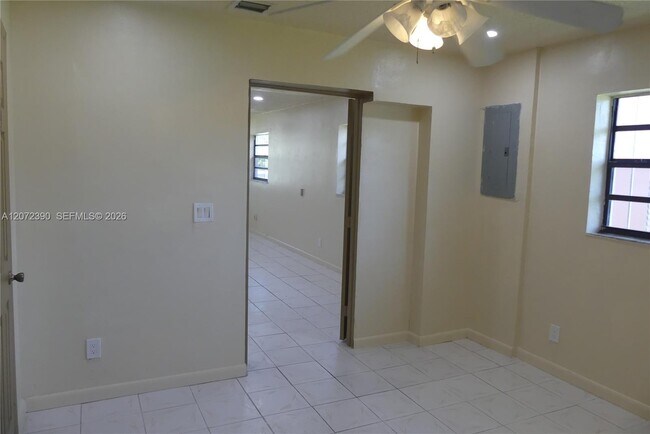 Building Photo - 8130 NW 14th Ct
