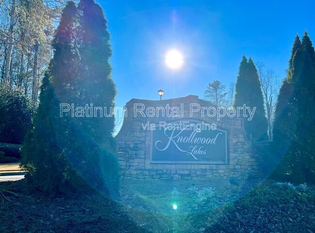 Building Photo - 1460 White Flowers Ln