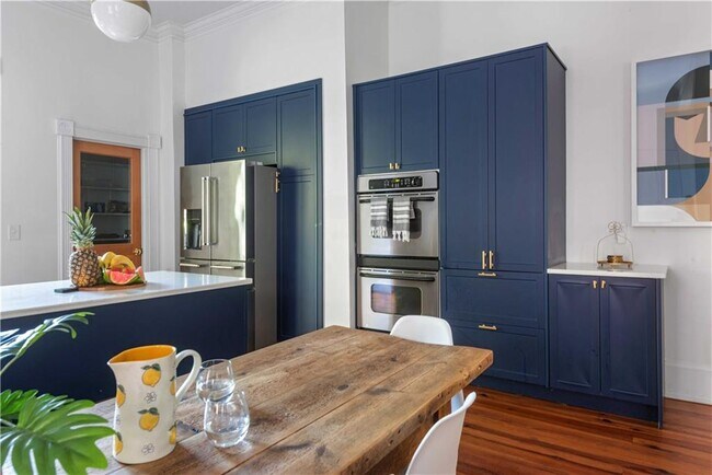 Building Photo - 383 Park Ave SE