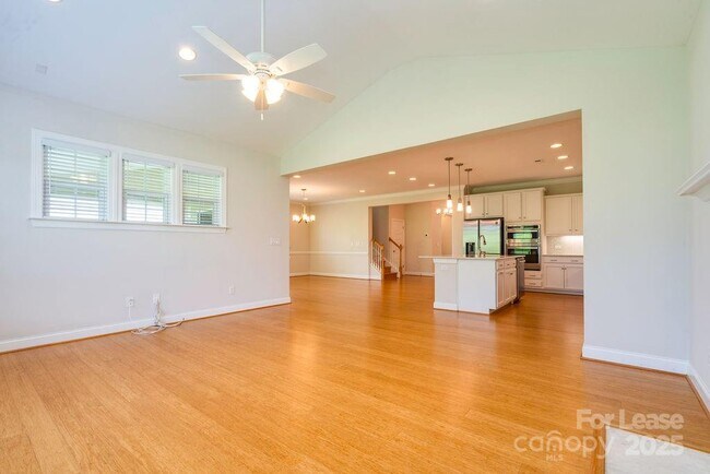 Building Photo - 6607 Wildbrook Dr