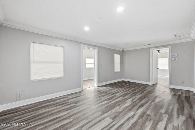 Building Photo - 2002 St Clair St