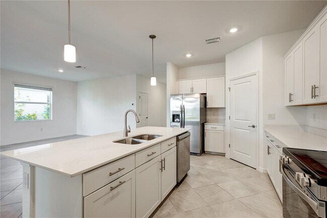 Building Photo - 11387 Pinot Dr