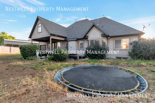 Building Photo - 10252 Eden Crest Rd