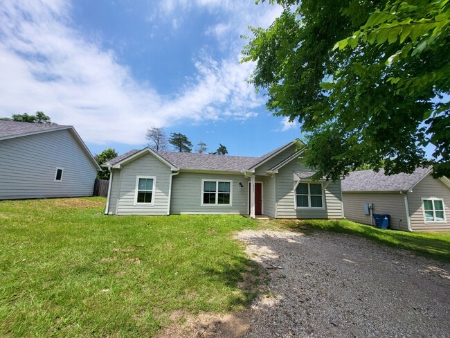 Building Photo - 6205 County Rd 1143