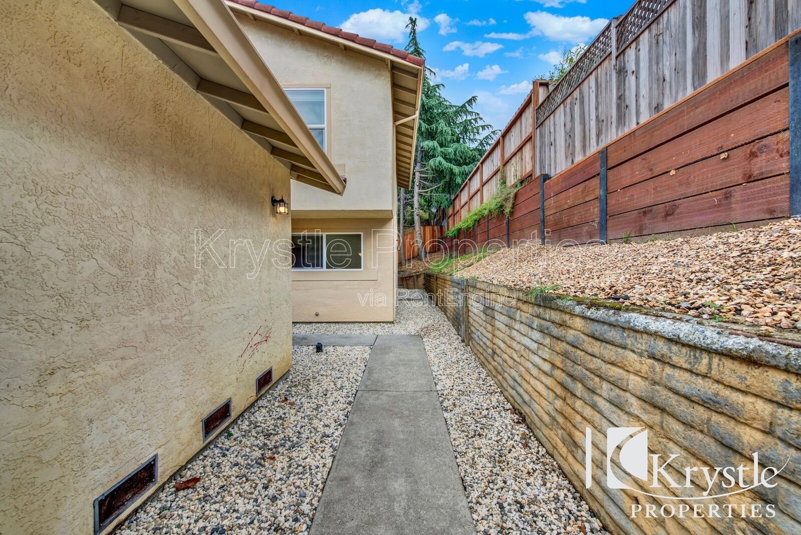 Building Photo - 407 Jordan St