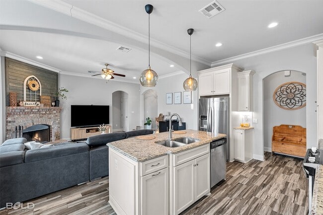 Building Photo - 502 Hempstead Cir