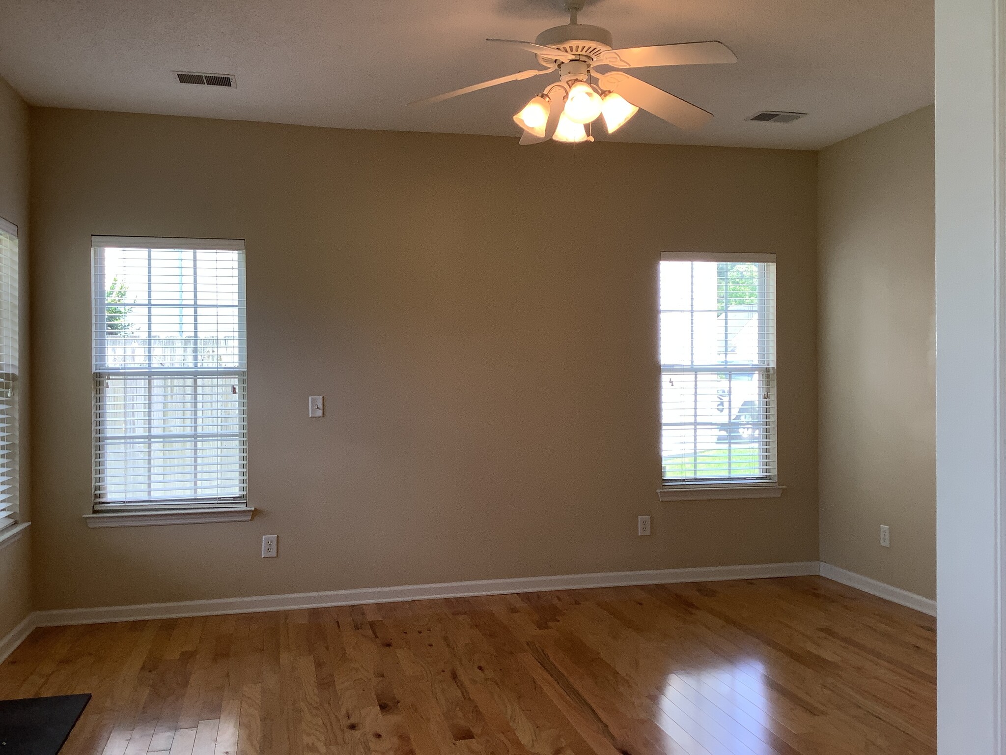 Building Photo - 116 Fairhaven Dr