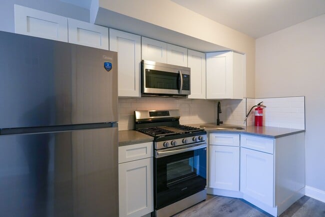 Building Photo - 1335 S 8th St