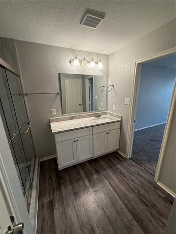 Building Photo - 1936 Encino Dr