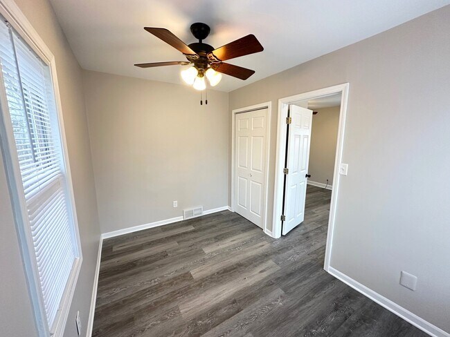 Building Photo - 7425 Cedar Dr