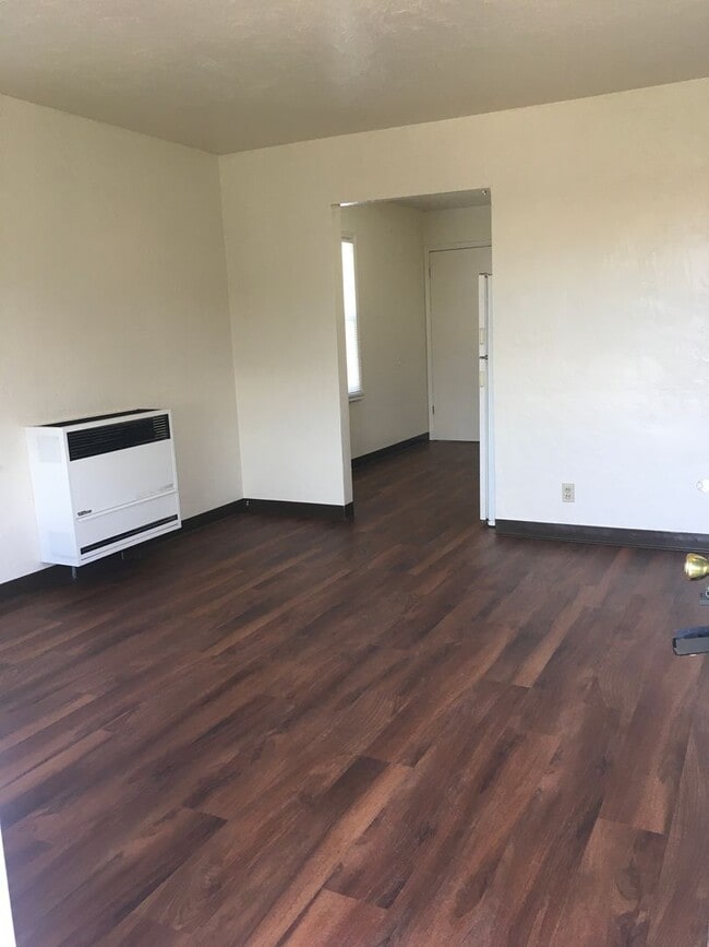 Building Photo - 19453 Hill St