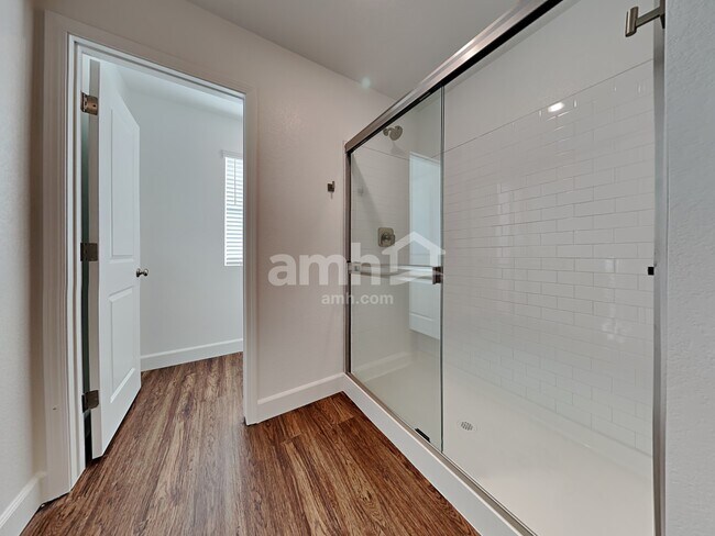 Building Photo - 3333 Blodwen St