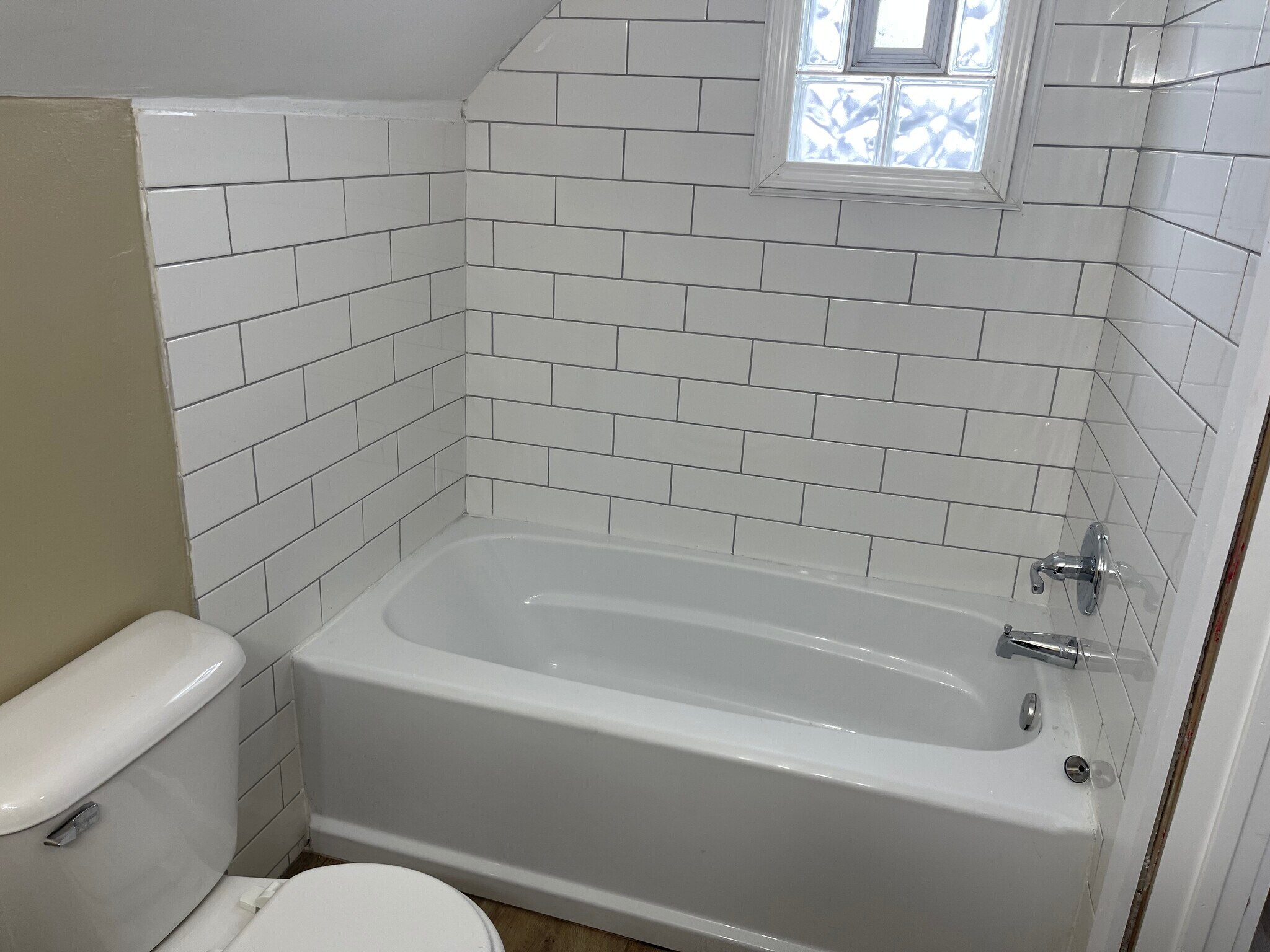 Building Photo - 1100 Lincoln St