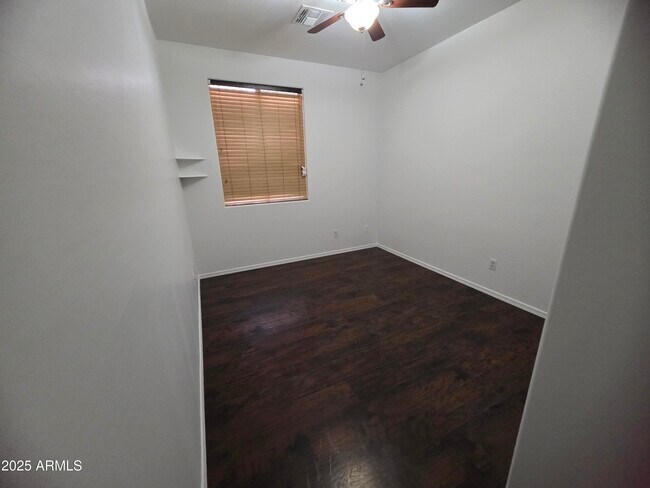 Building Photo - 42432 W Almira Dr