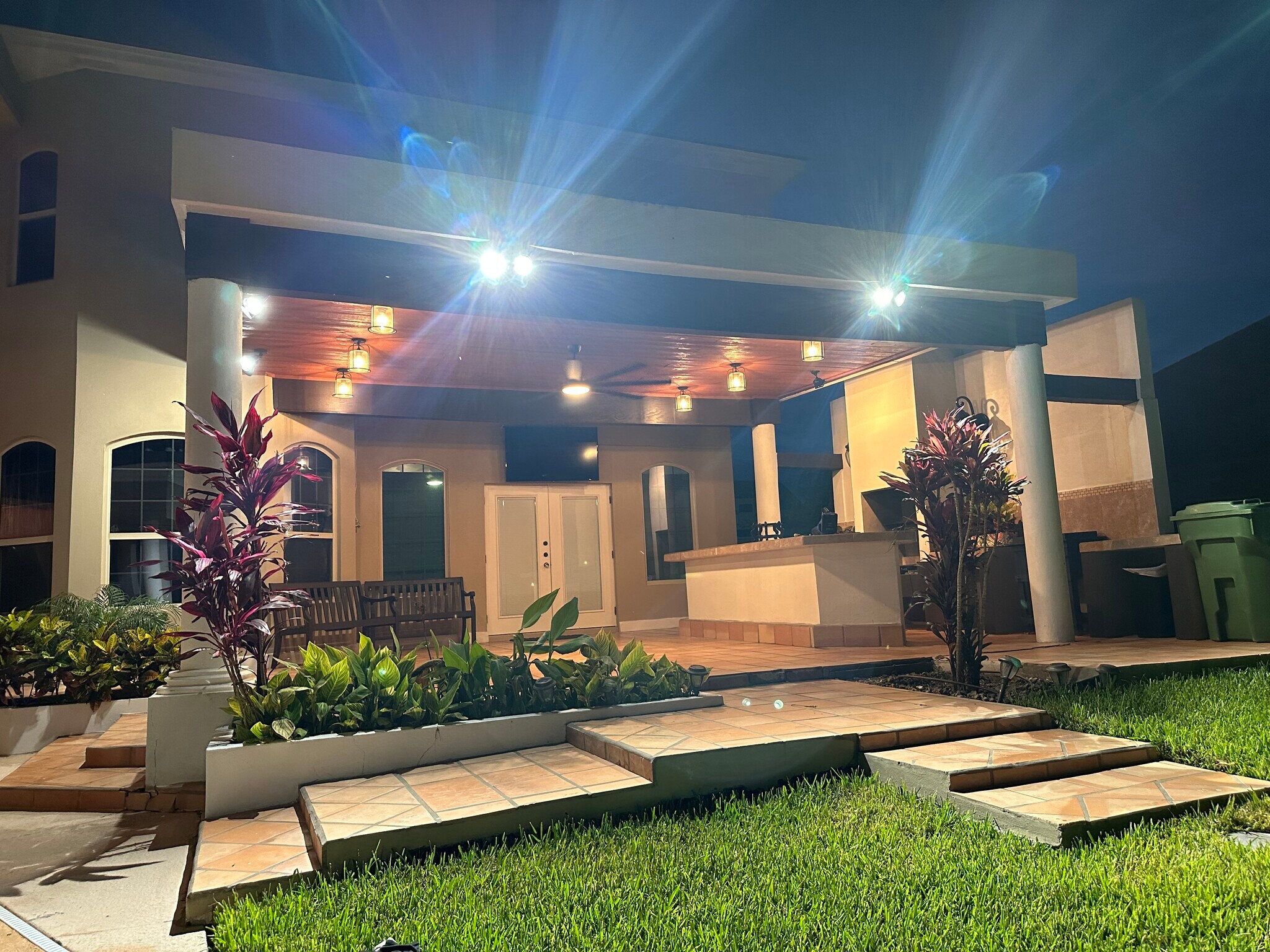 Building Photo - 2602 Deer Trl