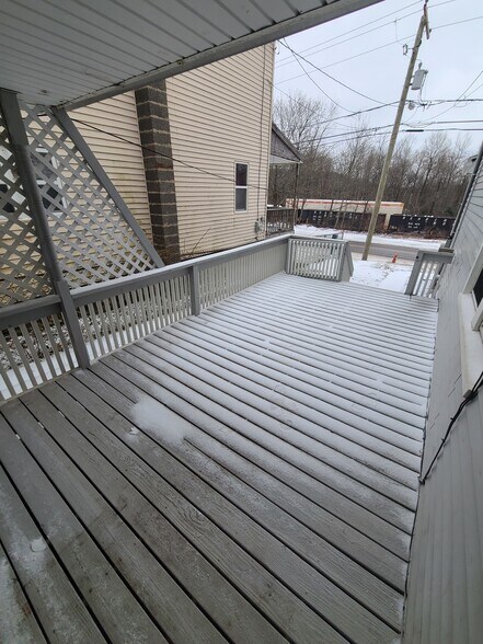 Building Photo - 130 Woodlawn Ave