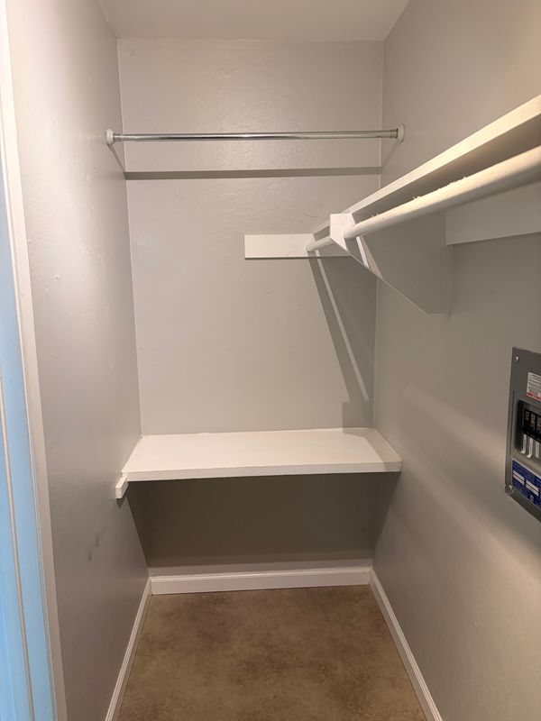 Building Photo - 407 Maple St