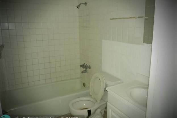 Building Photo - 1406 Arpeika St