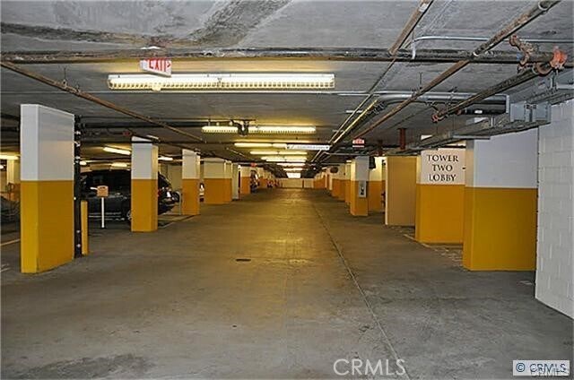 Building Photo - 411 W Seaside Way