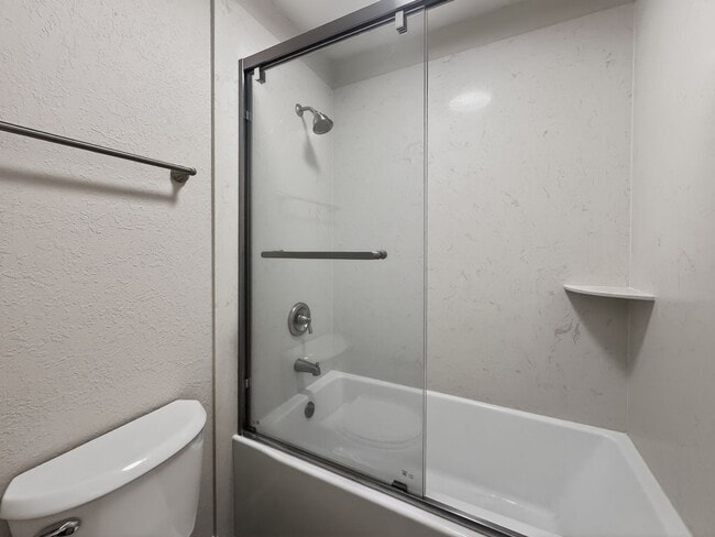 Building Photo - Gorgeous and Completely Remodeled Lower Level Unit with Inside Laundry is Available Now!