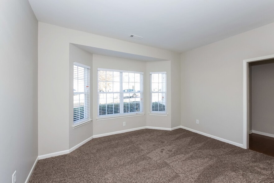 Building Photo - 8732 Hazelcroft Ln